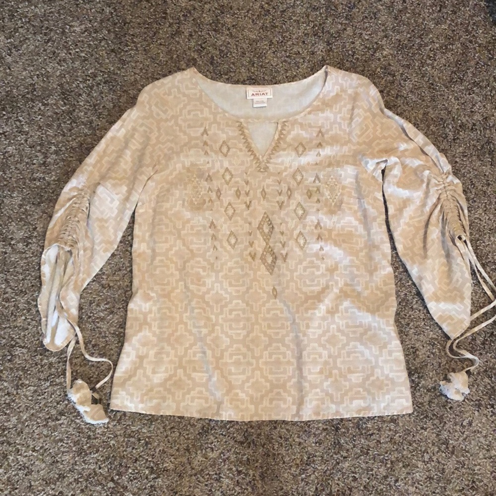 Ariat Top